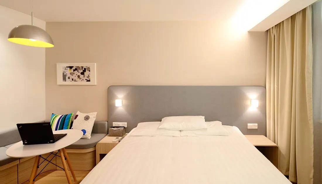 Room Detail 1
