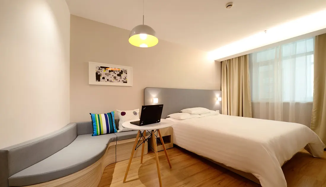 Room Detail 3