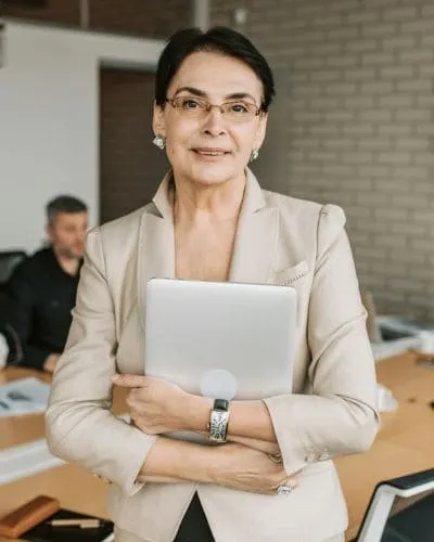 Dr. Mia Collins